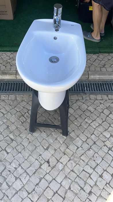 Vende-se Bidé Marca Roca