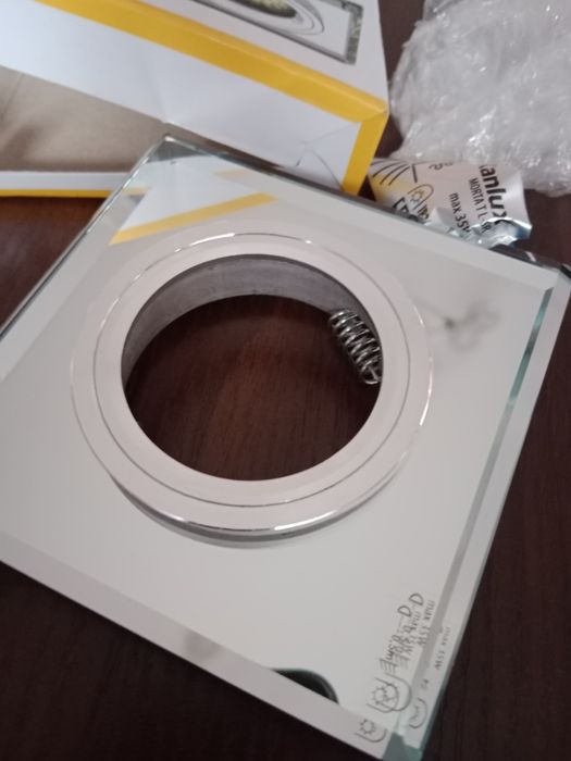 Oprawka halogenowa z lustrem