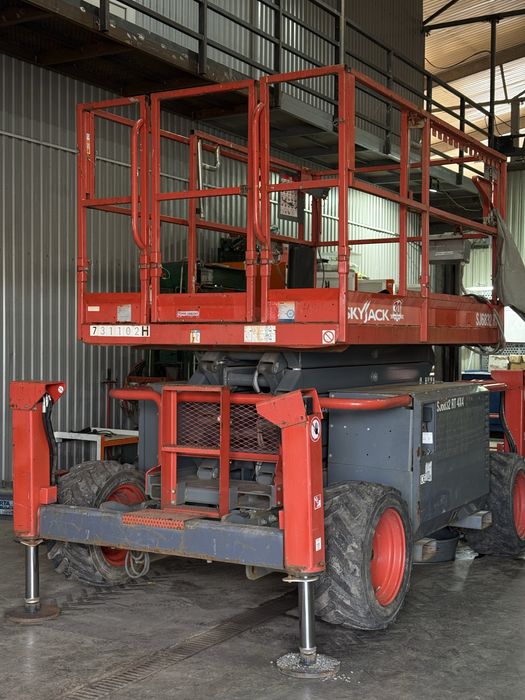 Ножничний підйомник Skyjack SJ6832 2015 diesel