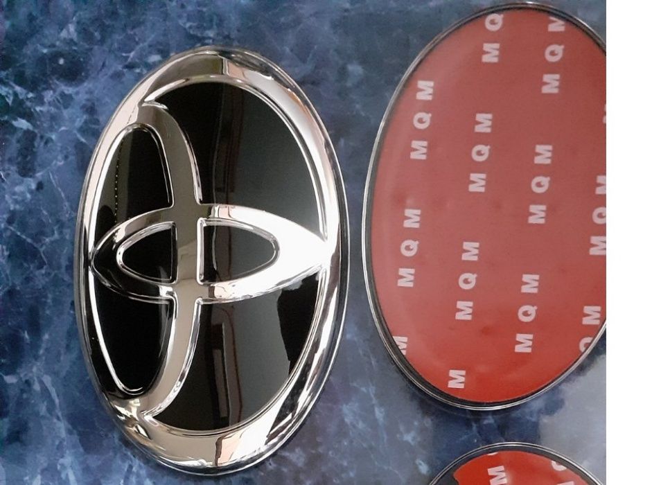 Эмблема значок на решётку,руль Toyota Camry 70,RAV4,Тойота камри 55,50