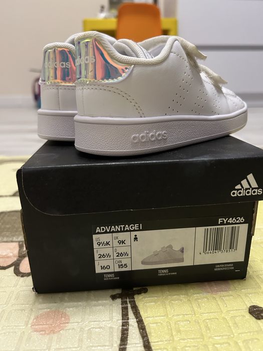 Кросівки adidas 26 р