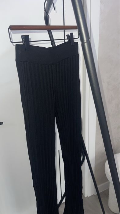 Продам брюки , штани Mango, манго