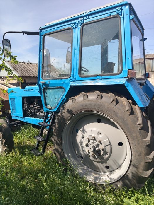 Продам трактор МТЗ -80. В робочому стані з документами.І плуг(ПЛН 3-35 Одеський універсальний ). Ціна плуга  22000.
