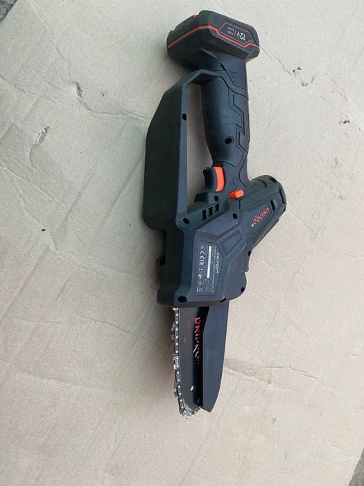 Акумуляторна ланцюгова пила Dnipro-M CS-12