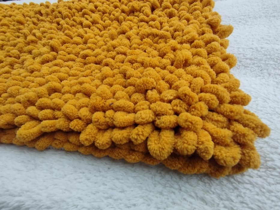 Килимок ручної роботи. Пряжа Alize puffy