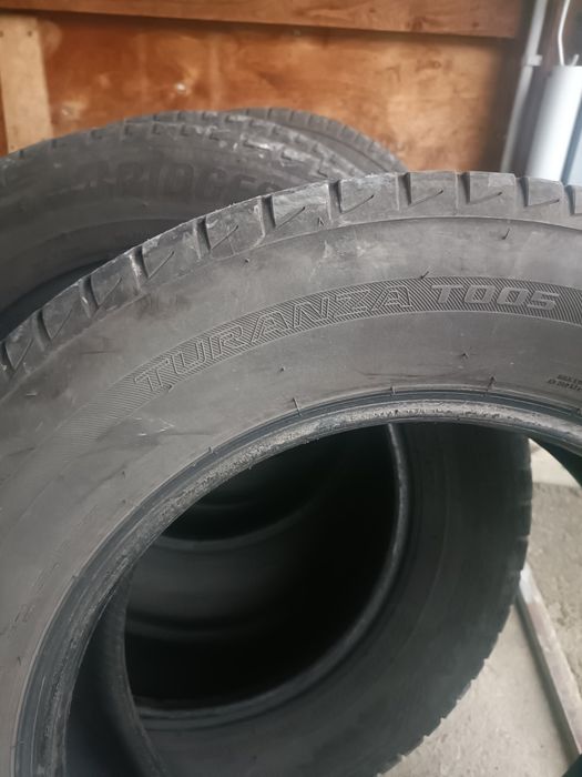 Opony letnie Bridgestone 225/65/17 . Cena za 4 sztuki 2020 rok.