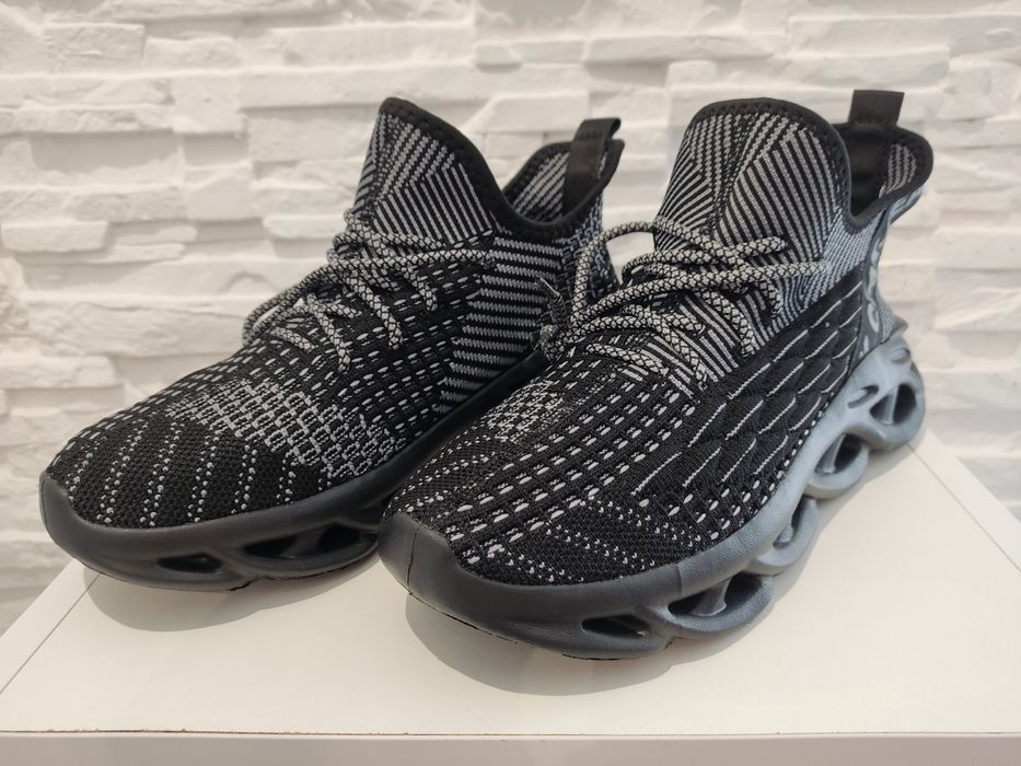 Buty sportowe męskie 39 (25 cm)