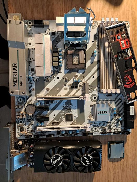 Bundle Motherboard + CPU + Gráfica