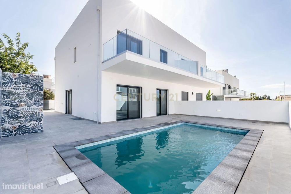 MORADIA MODERNA A ESTREAR 3 quartos, cave,  piscina privativa, terraço