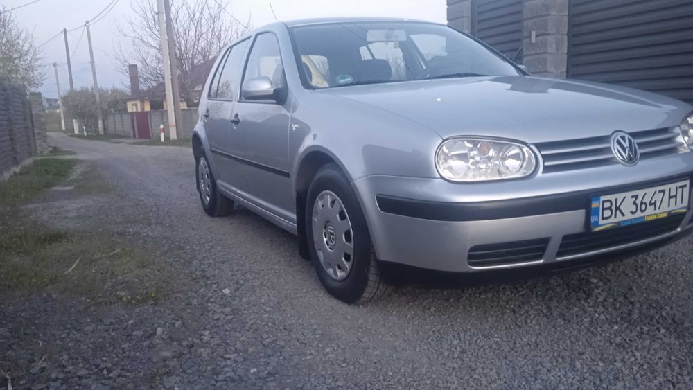 Продам  надійний гольф 4