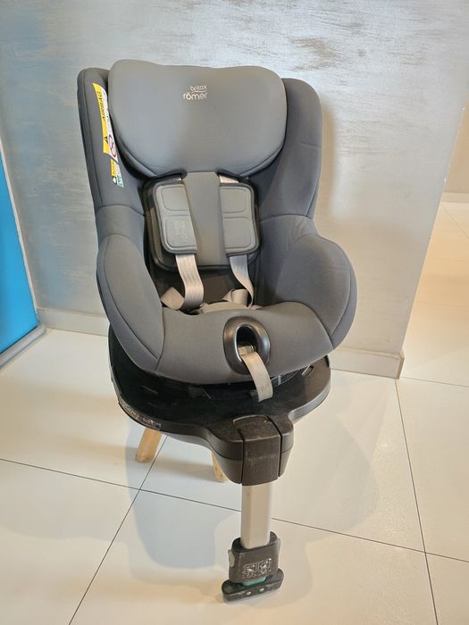 Britax Romer Dualfix M i-Size Szary – Fotelik Samochodowy 360° ISOFIX