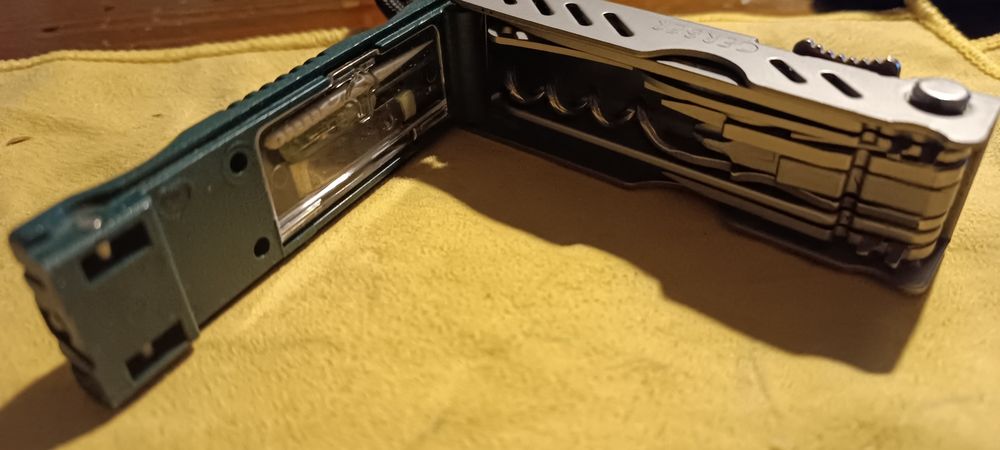 Multitool Gerber Lite biały kruk