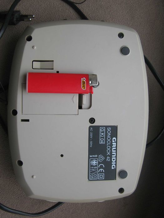 Приймач-Годинник Grundig 3в1