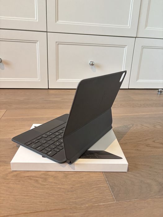 Apple Magic Keyboard do Ipad Air 11 cali