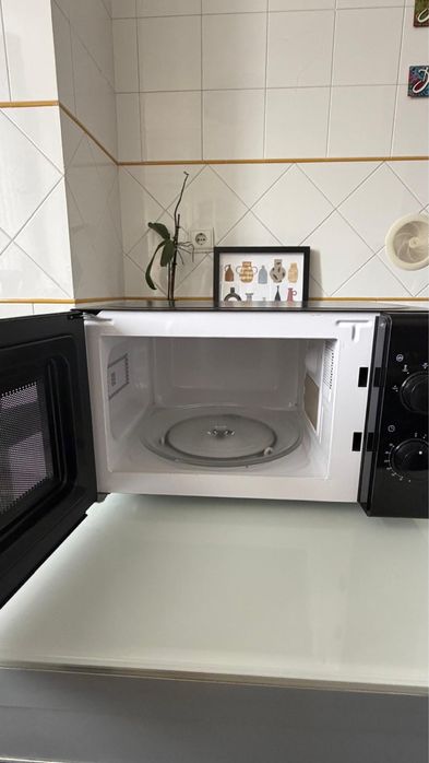 Microondas flama preto