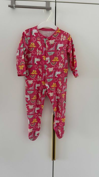 Pajac dla dziewczynki różowy w dinozaury 74/80 Primark
