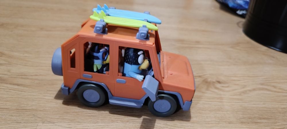 Carro bluey e bingo Todo o terreno