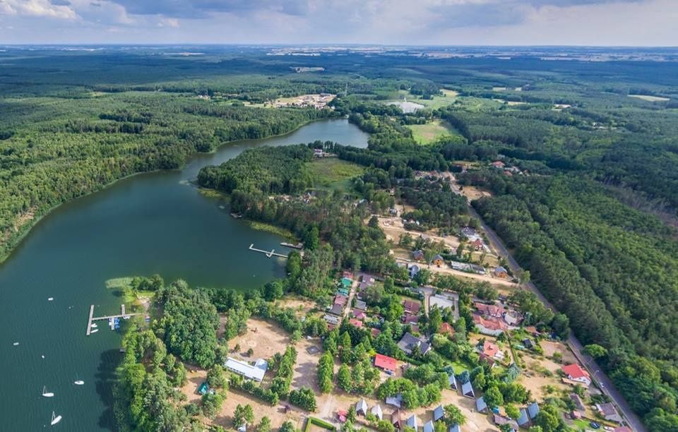 Domek nad jeziorem 8 os - północna Wielkopolska
