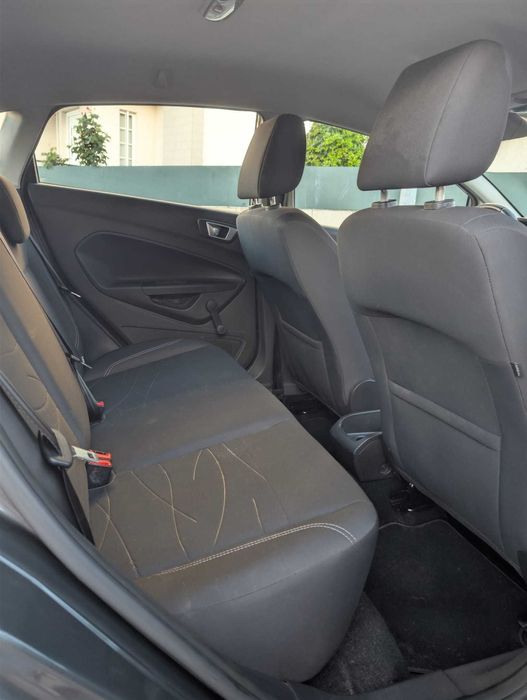 Ford Fiesta 1.5 TDCi  (2016) – 122.000km – Muito Económico