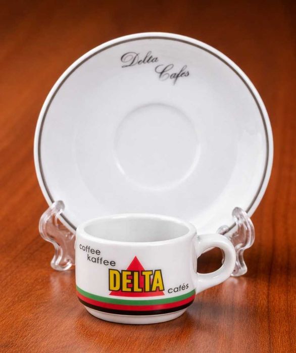 Chávena antiga da prestigiosa marca de cafés Delta