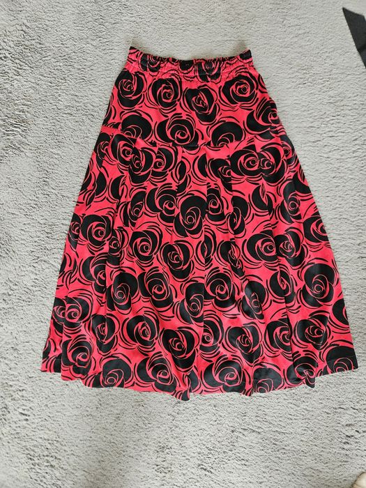 Spódnica midi w kwiaty