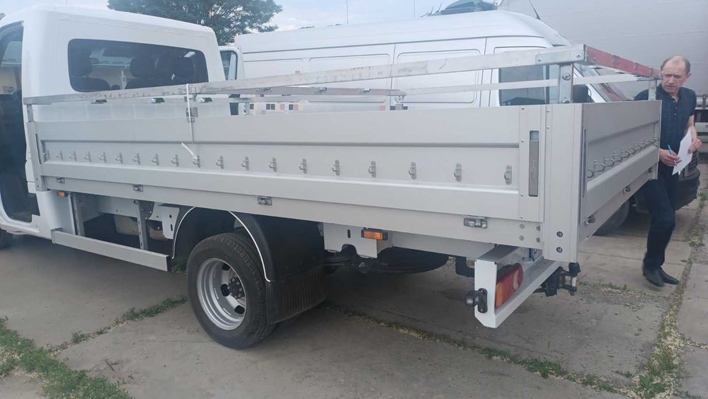 Продам бортову  тентовану платформу з Renault Master