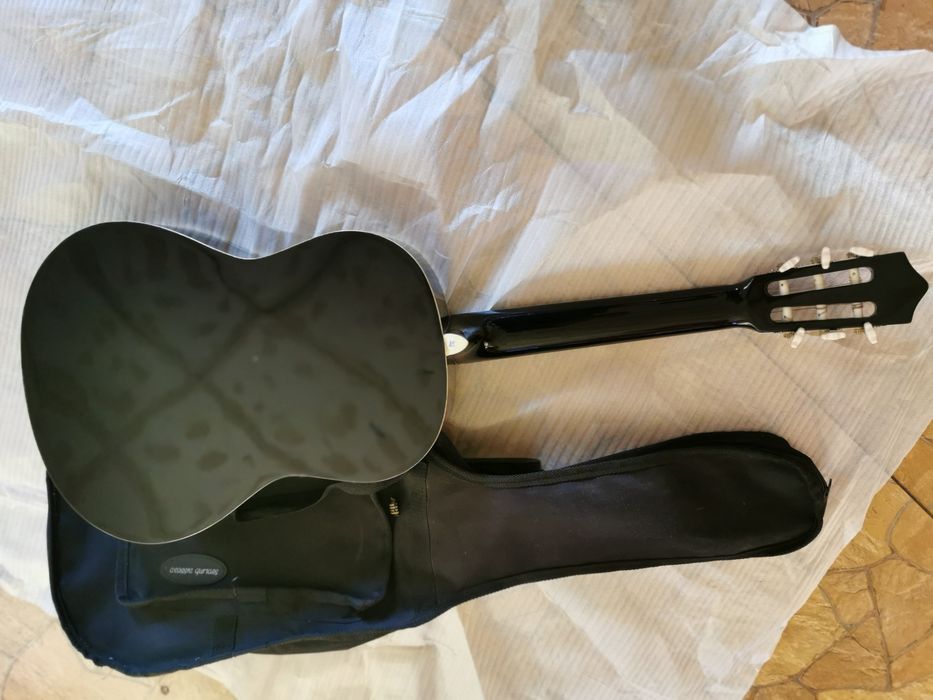 Gitara z pokrowcem NOWA