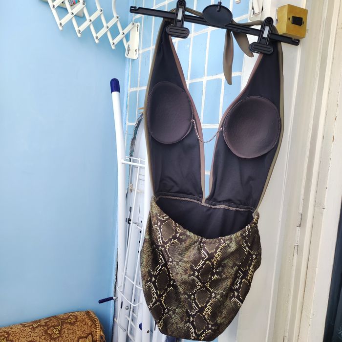 Купальник цельный слитный