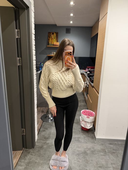 Вязаний теплий укорочений светр  H&M