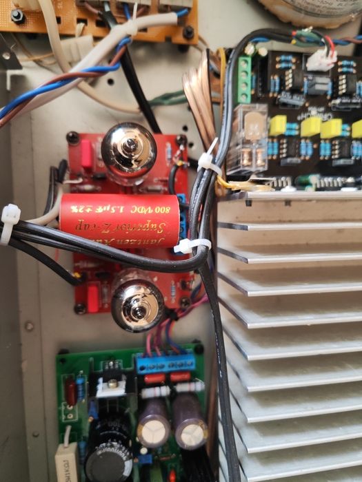 przedwzmacniacz  lampowy na ecc 88/wzmacniacz