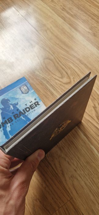 Rise of the Tomb Raider: 20 Year Celebration – PS4 + artbook