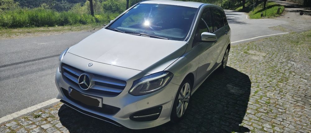 Mercedes-Benz  B 180D