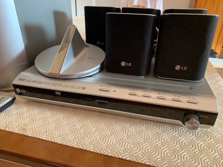 Sistema som wi-fi + DVD LG para reparação