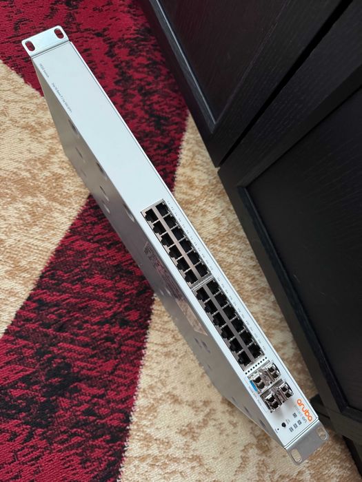 Switch Aruba 1930 JL682A 24p 1G base-T/4p 10G SFP+