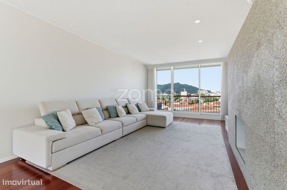 Apartamento T3+1 no centro de Vizela