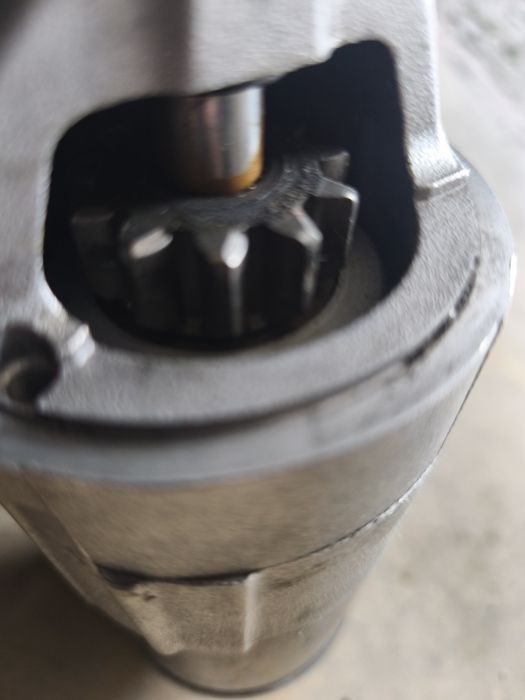 Стартер Mazda 6Gj