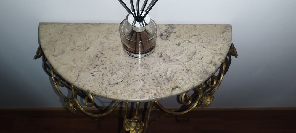 Credencia com espelho ferro