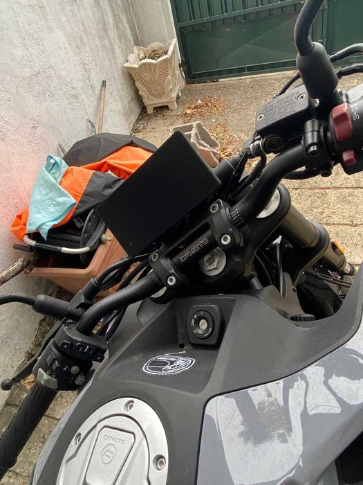 Vendo CFMOTO 300NK Semi-Nova | Apenas 1.500 km | Garantia