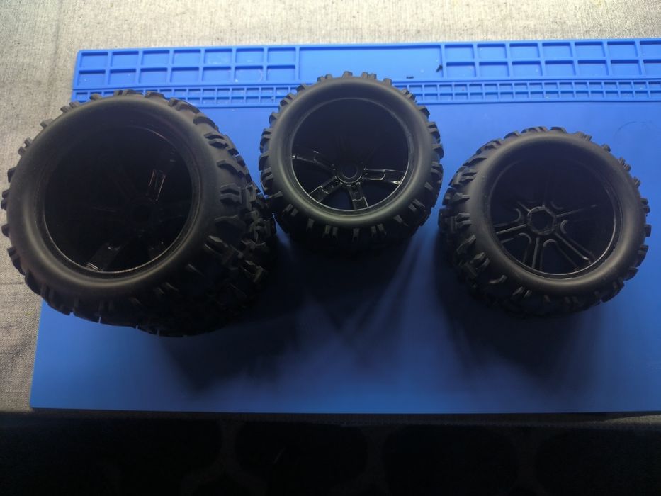 Sprzedam nowe kółka do rc car