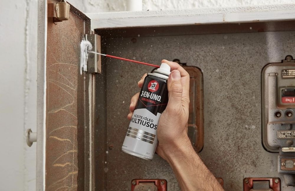 Spray Multiusos – Lubrifica, Limpa e Protege contra a Corrosão