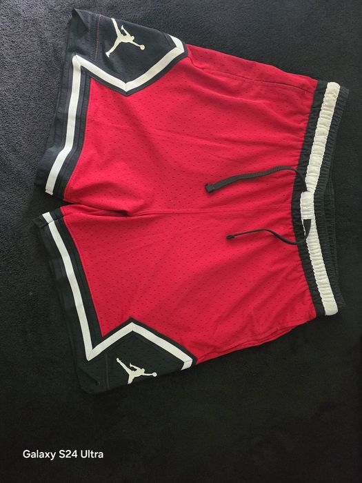 Vendo calções jordan originais várias cores Tamanho M