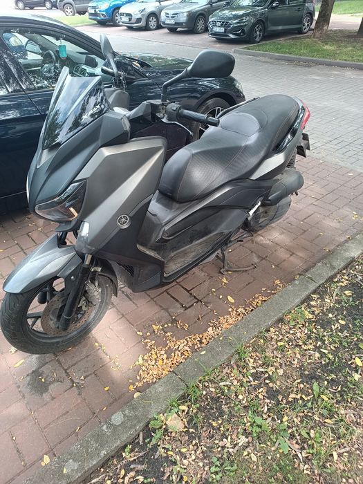 Yamaha x max 125