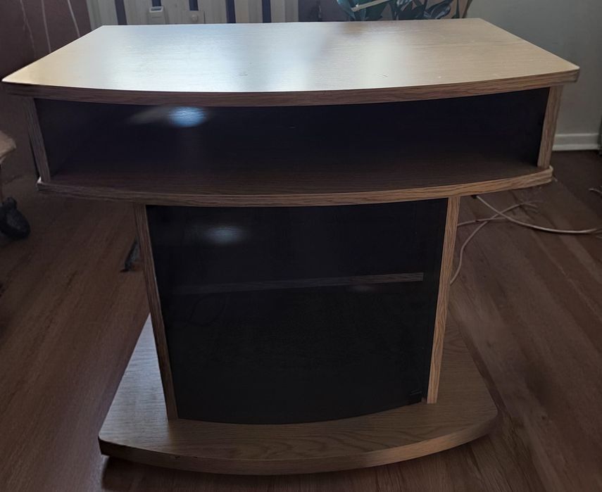 Szafka pod telewizor z obrotową półką