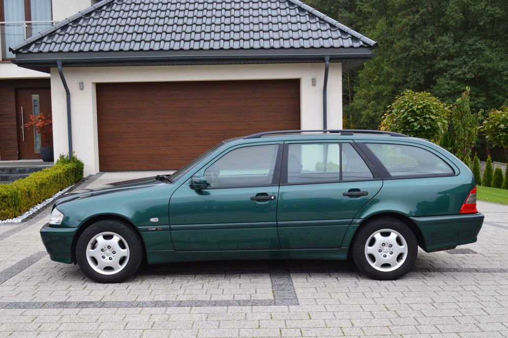 # Przebieg 147 tys km # Klima # Szyberdach #