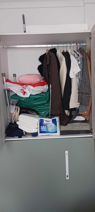 Cama solteiro embutida em armário