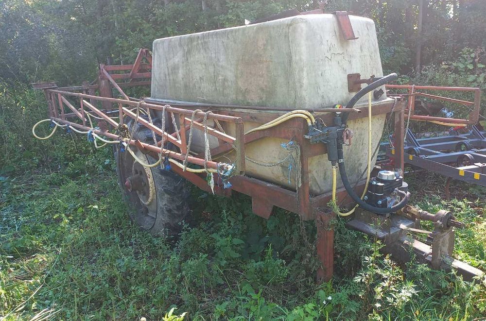 Обприскувач причіпний ОП-2000