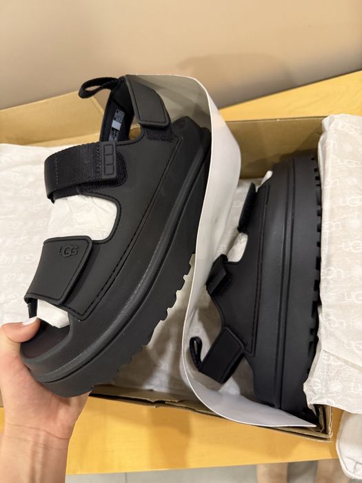Жіночі сандалі ugg