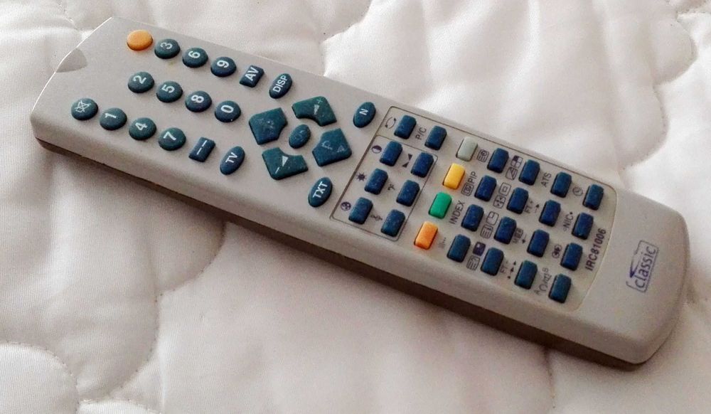 Classic Remote Control IRC81004 (Grundig) and IRC81006 (Samsung)64750628582530124