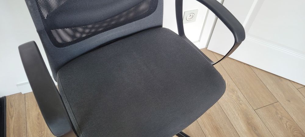 Krzesło biurowe IKEA Markus ciemnoszare