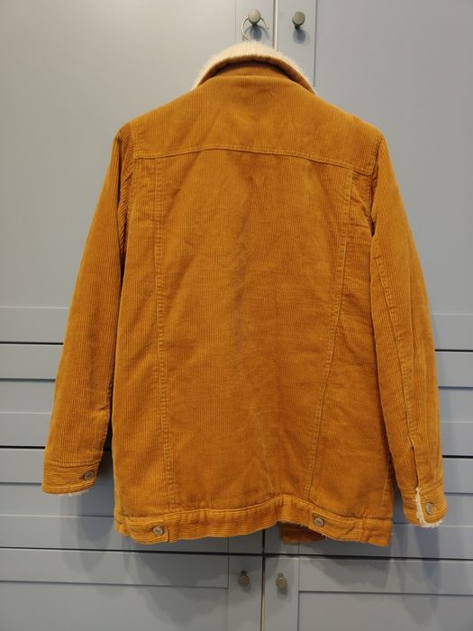 Zamszowa jesienna kurtka z kożuszkiem